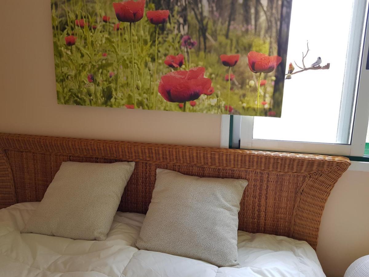 The Poppies Guest House - 100M Ocean - Private Spaces קנדלריה מראה חיצוני תמונה